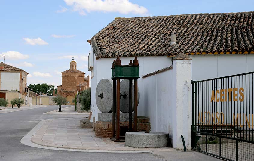 Molino Alfonso cerca del Pueblo Viejo de Belchite